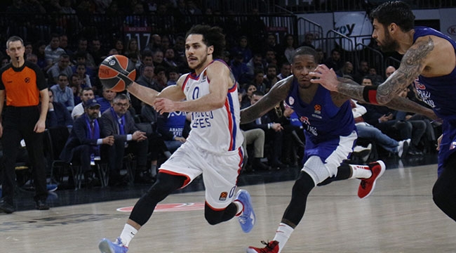 Anadolu Efes Larkin ile coştu