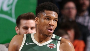 Giannis hesabını geri aldı