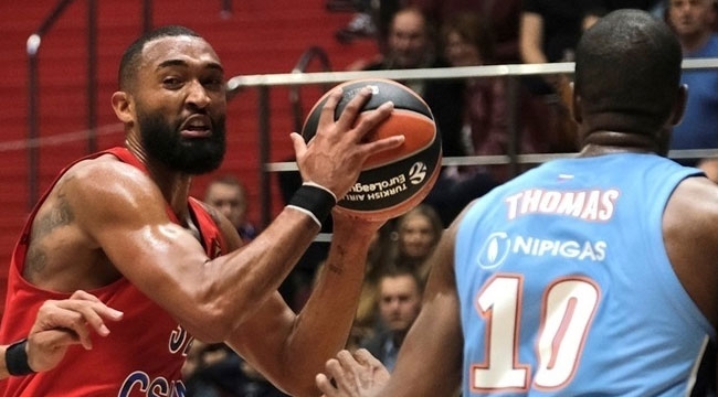 Darun Hillard CSKA'da kaldı