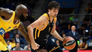 Shved 3 yıl daha Khimki'de