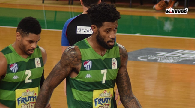 Perry Jones 1 sezon daha Timsah