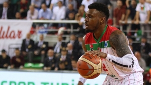 Sek Henry yeniden Pınar Karşıyaka'da