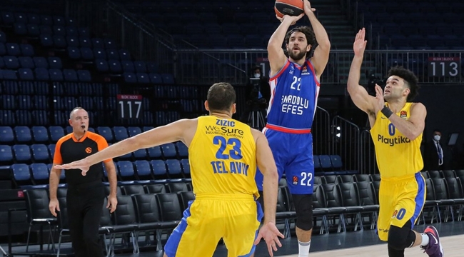 Anadolu Efes, sahasında Maccabi'yi mağlup etti