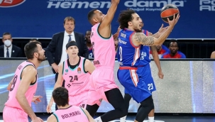 Anadolu Efes, 'Barça'yı devirdi