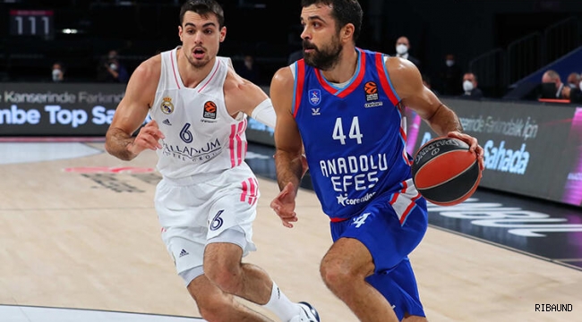 Anadolu Efes sonunu getiremedi!