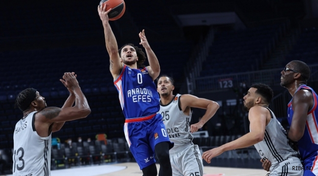 Anadolu Efes'te 7. dalya heyecanı