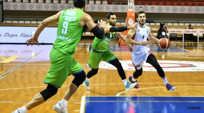 Gaziantep Basketbol farklı geçti