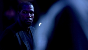 Kevin Durant parkelere dönüyor