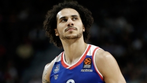 Shane Larkin, Barça'ya acımıyor