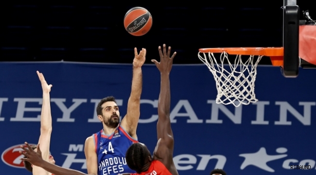 Anadolu Efes, Kızılyıldız'ı devirdi