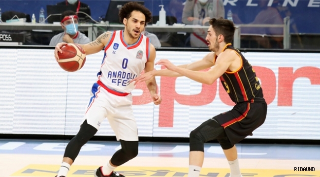 Anadolu Efes namağlup ilerliyor