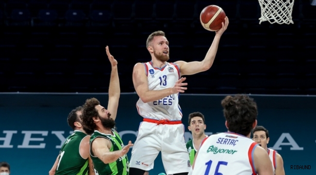 Anadolu Efes seriyi sürdürdü