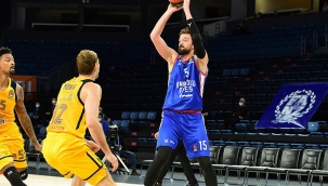 Anadolu Efes'ten üst üste 3. galibiyet