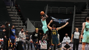 Hornets, Warriors'ı son saniyede yıktı