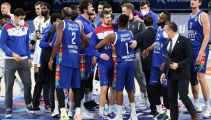 Anadolu Efes'ten 20 sayı fark