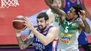 Anadolu Efes ikinci yarı coştu