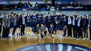 Bronz madalya Fenerbahçe Öznur Kablo'nun