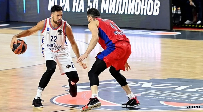 Anadolu Efes finalde!