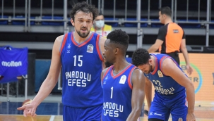 Anadolu Efes yarı finale çıktı