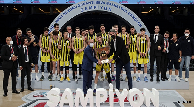  Basketbol Gençler Ligi Erkekler Kategorisi'nde Şampiyon Fenerbahçe Beko
