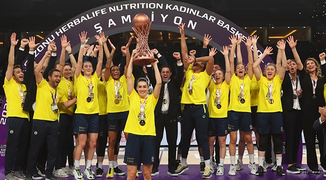 Fenerbahçe Öznur Kablo namağlup şampiyon