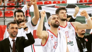 Heyecan dolu Playoff başlangıcında avantaj Kaf Kaf'ın