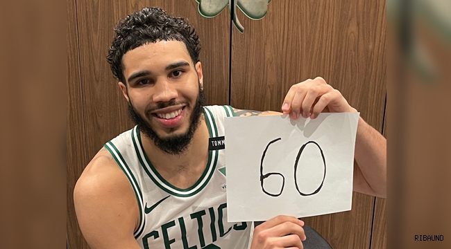 Jayson Tatum tarihe geçti