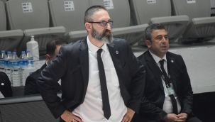 Bahçeşehir Koleji Erhan Ernak ile devam ediyor