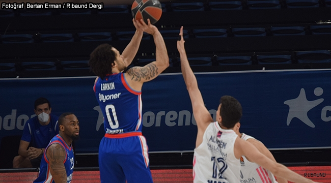 Anadolu Efes Madrid deplasmanında