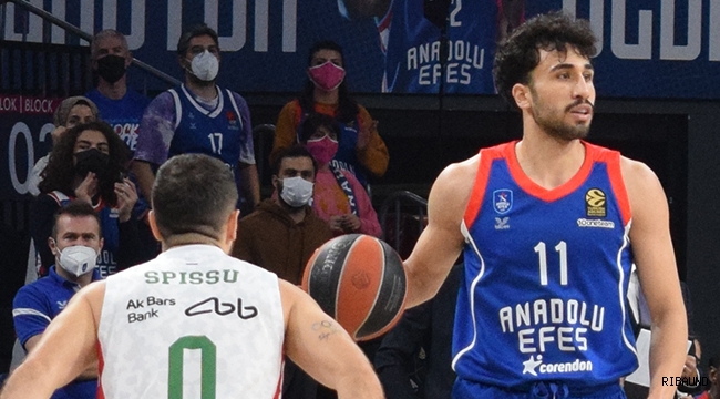 Anadolu Efes, Euroleague'de ilk galibiyetini aldı