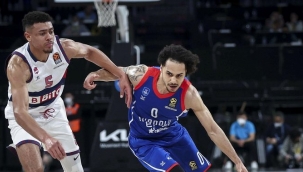 Anadolu Efes evinde Baskonia'yı yendi 