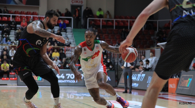 Petkimspor Yalova deplasmanında galip 