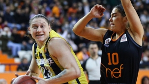 Fenerbahçe Safiport yarı finalde