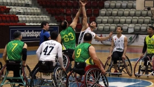 İzmir Büyükşehir Belediye farklı kazandı 