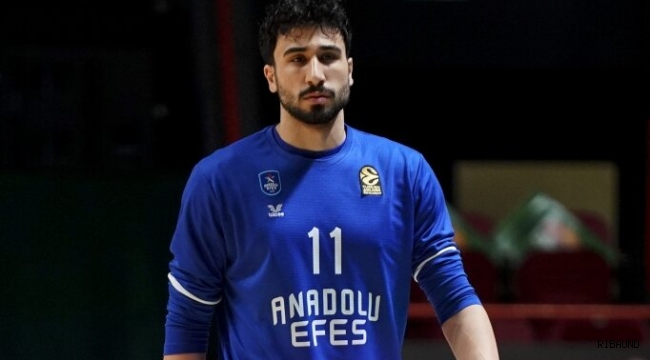 Anadolu Efes, Ertan Gazi ile yeni sözleşme yeniledi 