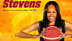 Sarayın Sultanları Azura Stevens'ı transfer etti. 