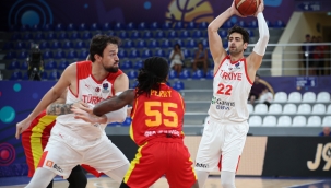 12 Dev Adam galibiyetle başladı 