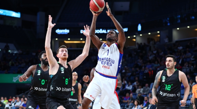 Anadolu Efes, evinde Daçka'yı yendi 