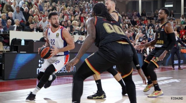 Anadolu Efes uzatmada kaybetti 