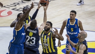Fenerbahçe Beko, Tel Aviv'i evinde devirdi