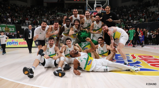 Potanın Timsahları, Anadolu Efes'i devirdi 