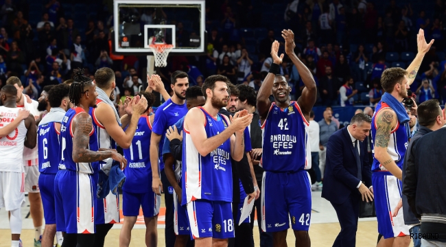 Son Şampiyon Efes galibiyetle sezonu açtı 