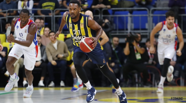 Kıran kırana geçen derbinin galibi uzatmada Fener