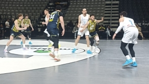 Stimac'tan ilk maçında 13 sayı