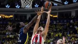 Sloukas son saniyede Fener'i yıktı