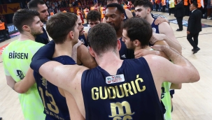Ezeli derbide gülen Fenerbahçe