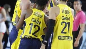 Kraliçeler tam yol ileri