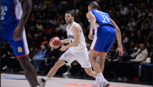 Kartal Efes'i avladı