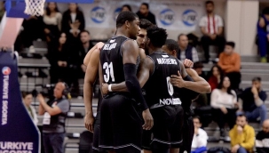 Kartal söktü aldı