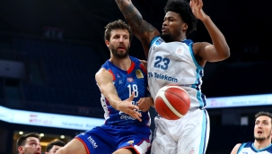 Efes'ten çeyrek finale ilk adım